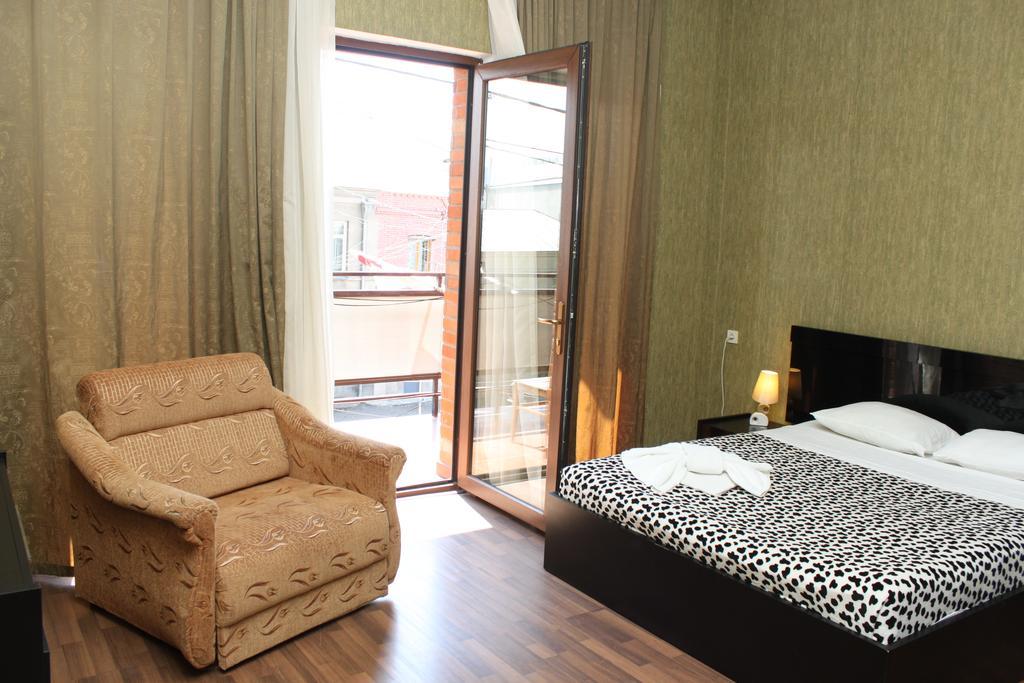 Hotel Majestic Tbilisi Zimmer foto