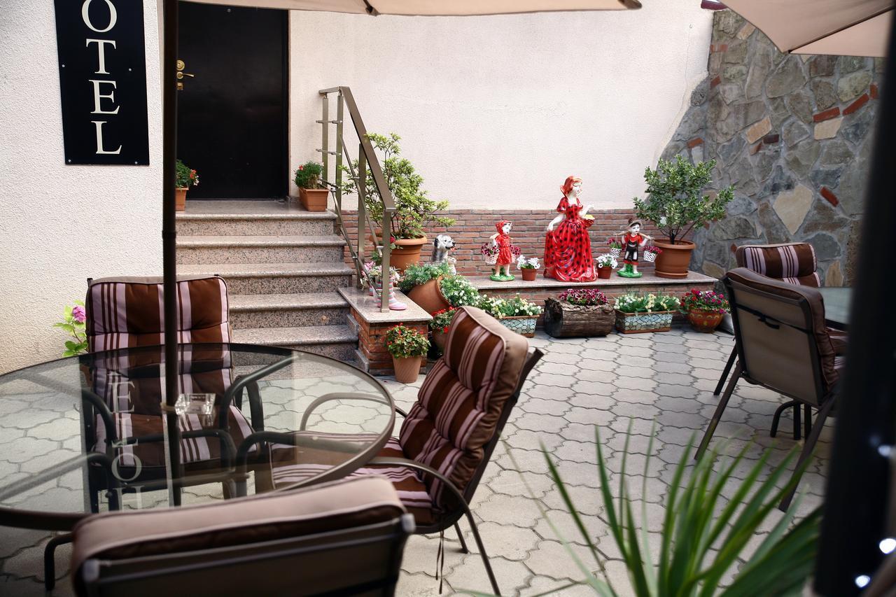 Hotel Majestic Tbilisi Exterior foto